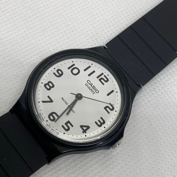 Casio MQ-24 1330 black tone plastic watch 33mm round white dial quartz running - Picture 2 of 5